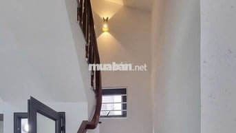 Bán nhà  phố Đội Cấn, 10,5 tỷ, 33m2, ngõ rộng xe 5 tạ tránh xe máy,