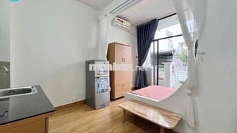 CĂN HỘ BAN CÔNG FULL NỘI THẤT NGAY PHAN XÍCH LONG GẦN NGÃ 4 PHÚ NHUẬN