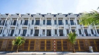 Cần bán nhà mặt phố Dĩ An 3 tầng, Gần KCN Vsip, gần Vincom,