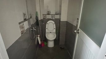 HXT 48m2 2 tâng btct 3 PN Cư xá tự do CMT8, p7, Tân Bình