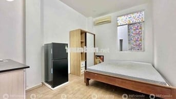 Phòng trọ có thang máy rộng 20m2 đầy đủ nội thất ngay sát bến xe Q8