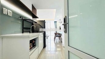 CHO THUÊ CĂN HỘ STUDIO FULL NỘI THẤT BAN CÔNG Ở CỐNG QUỲNH QUẬN 1