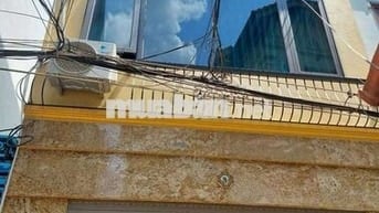 Cho thuê nhà nguyên căn ngõ 81 phố trạm ô tô, ở hoặc kết hợp văn phòng