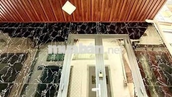 Bán nhà Quang Trung, 25m2, 3 Tầng, 2PN,Bước 3 bước ra tới chợ,Kế Bên V