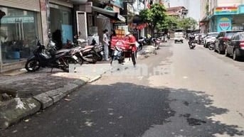 Tôi cần bán nhà mặt ngõ đường đôi vỉa hè kinh doanh sầm uất Trung Kính