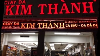 Tuyển nhân viên bán hàng tại shop giày da