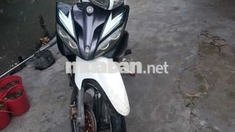 Xe số Yamaha trắng đen