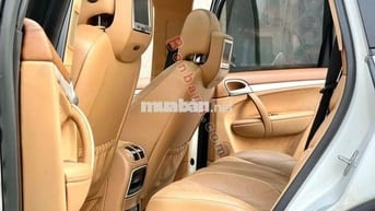 Porsche Cayenne GTS. 4.8L