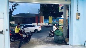 NHÀ MẶT TIỀN ĐƯỜNG LỚN GẦN CHỢ LINH XUÂN THỦ ĐỨC