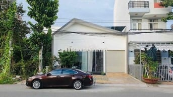 nhà đẹp 10x16 mặt tiền A6 Hưng Phú lộ 30m giá 13 tỷ 900tr (TL ít)