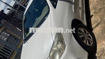 Toyota Innova 2015 E - 140000 km