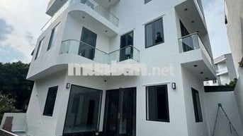 Nhà biệt thự sân vườn  90 m giá nhỉnh 9 tỷ tại Thượng Thanh