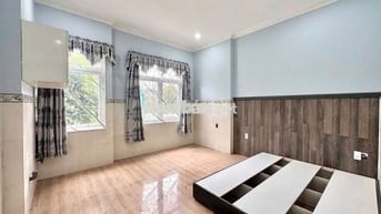 STUDIO CỬA SỔ MỚI XÂY, THANG MÁY, FULL NT, GẦN PARC MALL Q8