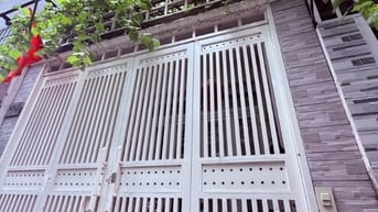 BÁN NHÀ TÔN THẤT THUYẾT VÀI BƯỚC CHÂN RA MẶT TIỀN 