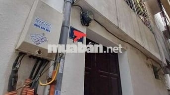 Bán đất kèm nhà cũ 2 tầng Đống Đa