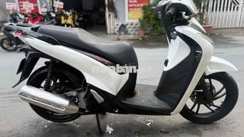 Sh 150 Up Ý 2015 B65 GÓP CẦN CCCD ĐỦ 18tuổi TRẢ 0₫