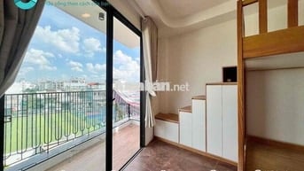 KHAI TRƯƠNG PHÒNG BAN CÔNG GIƯỜNG TẦNG VIEW SÂN BÓNG
