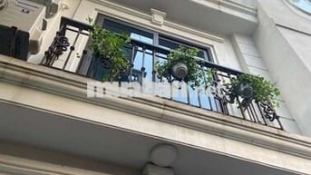 Bán nhà mới đẹp - 10m ra bãi xe - 30m ra ĐSQ Hàn Quốc - 38m chỉ 8,4 tỷ