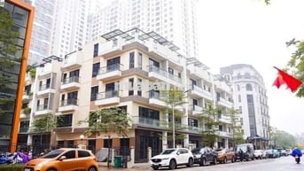 Nhà phố MAI DỊCH - CẦU GIẤY, 125m2 x 5T, MT:5x25m vỉa hè quanh nhà.