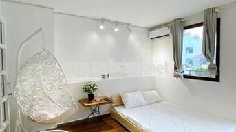 Cho Thuê Căn Hộ Ban Công Gần Ngã Tư Hàng Xanh, Gần Đại Học Hutech,....