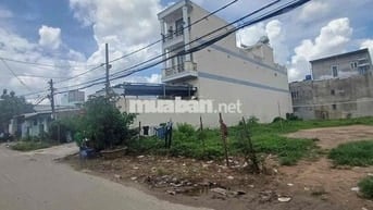2 lô ngang 5,2 dai 32 giá 5 tỷ 8 ngay  chợ liên ấp 2-3, VLB
