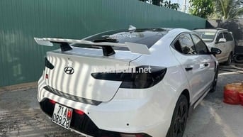 Hyundai Elantra 2019 1.6MT - 90000 km