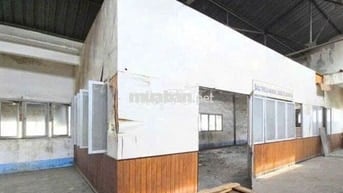 Kho đẹp cần cho thuê gấp diện tích 250m2 ở Tôn Thất Thuyết đường cont