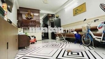 Gớc 3 Mặt Tiền Hẻm 4m Nguyễn Trải Q 1, ngang 3,5x10m 4 Lầu