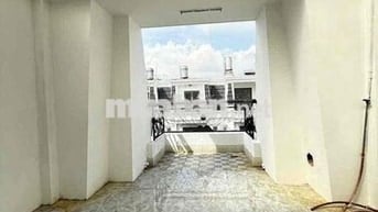 Cho thuê nhà phố nội thất như hình, Tô Ngọc Vân Thạnh Xuân Q12