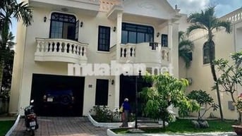 Cho Thuê Nguyên Căn Biệt Thự DT600m2 1Trệt 2Lầu 5Pn 6Wc Gara Ôtô