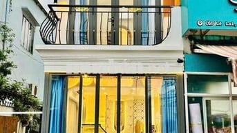 Siêu phẩm nhà phố mặt tiền xe hơi Nguyễn Thái Sơn. Nội thất cao cấp