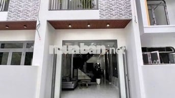 NHÀ 1 TRỆT 1 LẦU 100M2, 3 PHÒNG NGỦ NẰM GẦN CHỢ THẠNH PHÚ
