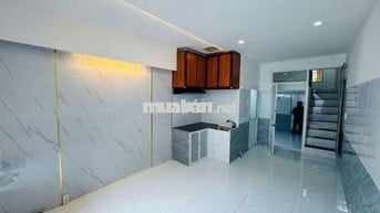 Cho thuê nhà nguyên căn 1 trệt có gác lửng dt 3,5×10 có 2pn,1wc