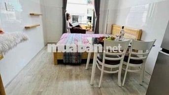 Cho thuê căn hộ Studio Ban công Q4 gần ĐH Luật, ĐH Nguyễn Tất Thành