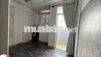CHO THUÊ PHÒNG NHÀ MẶT TIỀN NGUYỄN THỊ THẬP CÓ NỘI THẤT 40M2 MỚI ĐẸP