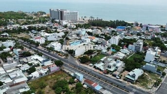 cần bán đất mặt tiền nguyễn chí thanh long hải  ,139m2 có 60m2 thổ cư
