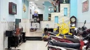 Nhà Mặt Tiền - Cực Hiếm - 88m2 - 4 tầng - Hoàn Công - mà chỉ hơn 6ty