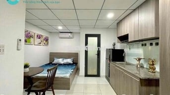 CHO THUÊ PHÒNG MÁY LẠNH + FULL TOPPING THANG MÁY DI CHUYỂN TẬN PHÒNG