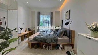 Căn Hộ Full Nội Thất Ban Công Giáp Q1 Ngay Lê Văn Duyệt