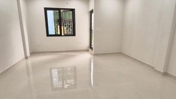 Bán nhà phố Tôn Đức Thắng, Đống Đa 45m, 6 tầng, mt 4.8m. Giá: 17.3 tỷ