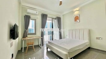 CĂN HỘ BAN CÔNG, CỬA SỔ FULL NỘI THẤT THANG MÁY NGAY SÂN BAY TSN