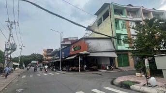 Nhà 1 Lầu Cách Mặt Tiền Bông Sao 1 Căn – KDC Sầm Uất – 2,85 Tỷ TL
