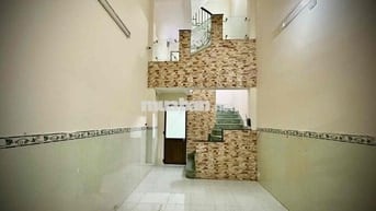cho thuê nhà nguyên căn.5pn4wc Đường Huỳnh Văn Bánh p13 PN
