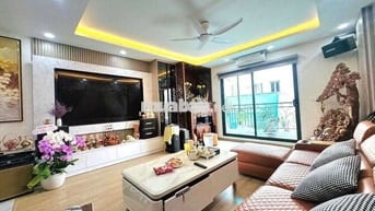 Phố Đội Nhân, diện tích 40m, 10 tầng thang máy, giá 24,5 tỷ
