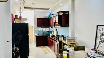 3,95 TỶ NHÀ 2 LẦU HXH TÂN THỚI NHẤT 8 CẠNH TRƯỜNG THCS TRẦN PHÚ MT ĐẸP