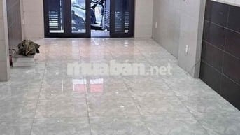 Cho thuê nhà hẻm xe tải Q11. DT: 3,8 x 17, 2PN, sát bên đầm sen