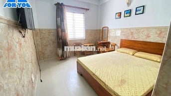 Phòng cửa sổ full nội thất gần CVPM Quang Trung
