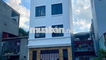 Nhà view hồ mặt tiền 5.5m, sân trước nhà như sân hội trường,40m,4 tầng