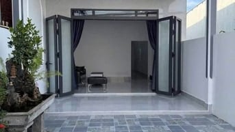 Bán nhà rộng thiết kế hiện đại có 3 phòng ngủ- ở Phước Thạnh, Củ Chi. 