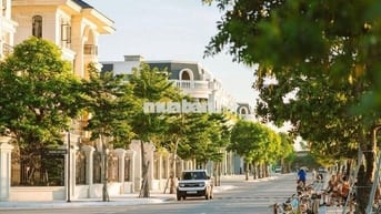 Biệt thự - Vinh riverside - mặt hướng sông Lam, Lưng tựa núi Quyết